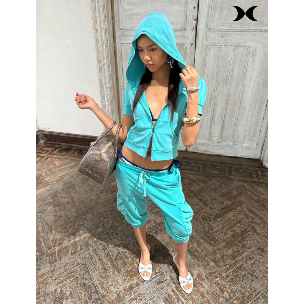 Women Fashion Style - Костюм в американском уличном стиле: укороченная