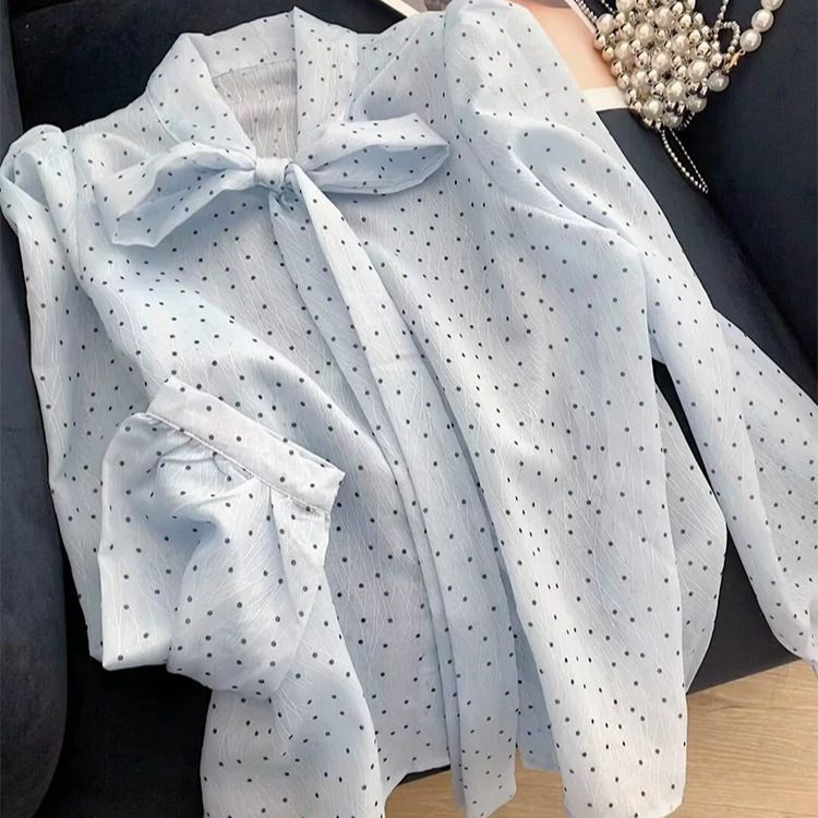 Светло-голубая блузка с черным – обзор и цена Puff Sleeve Blouse